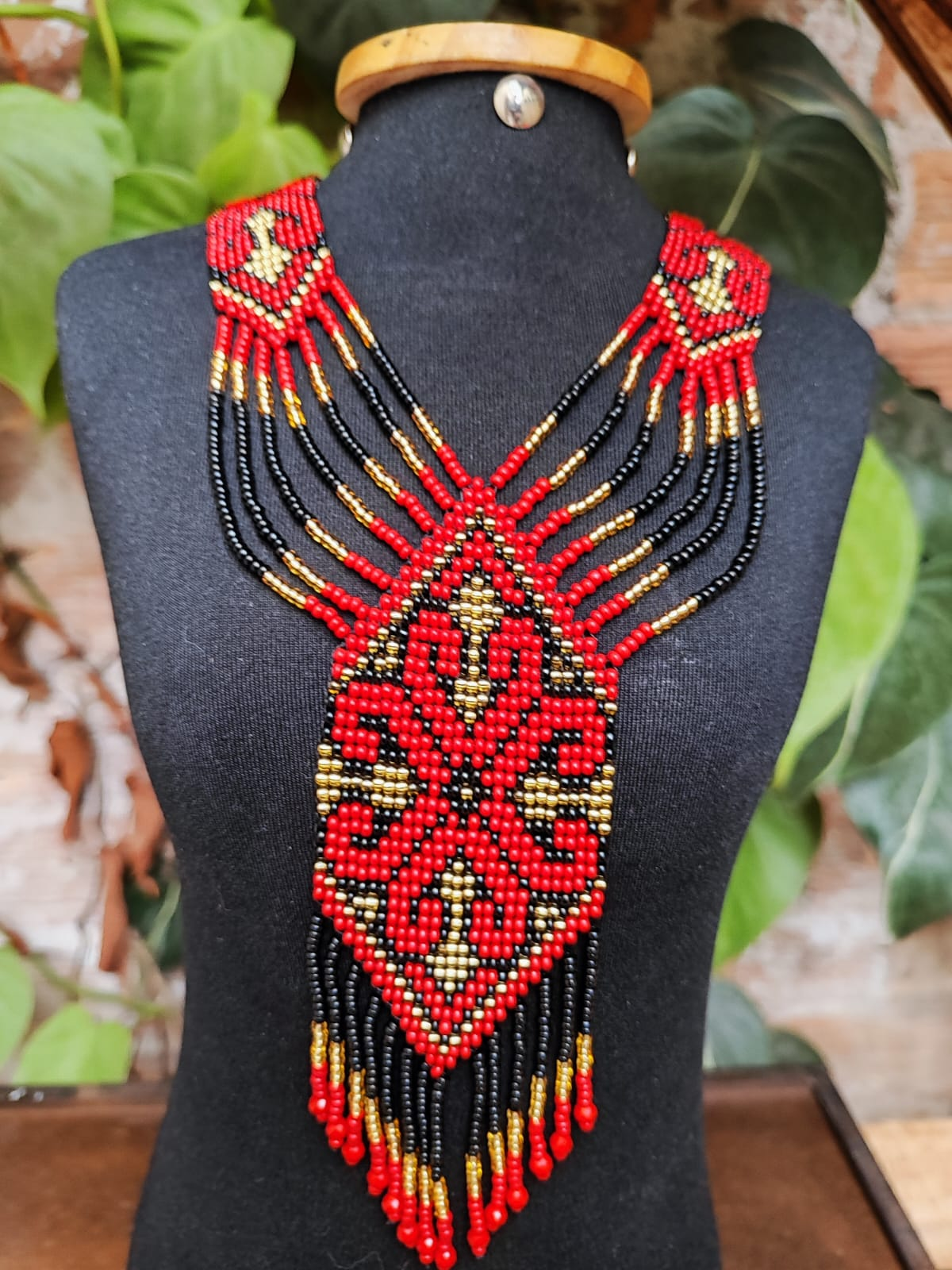 Colar Coração Vermelho e Preto Longo