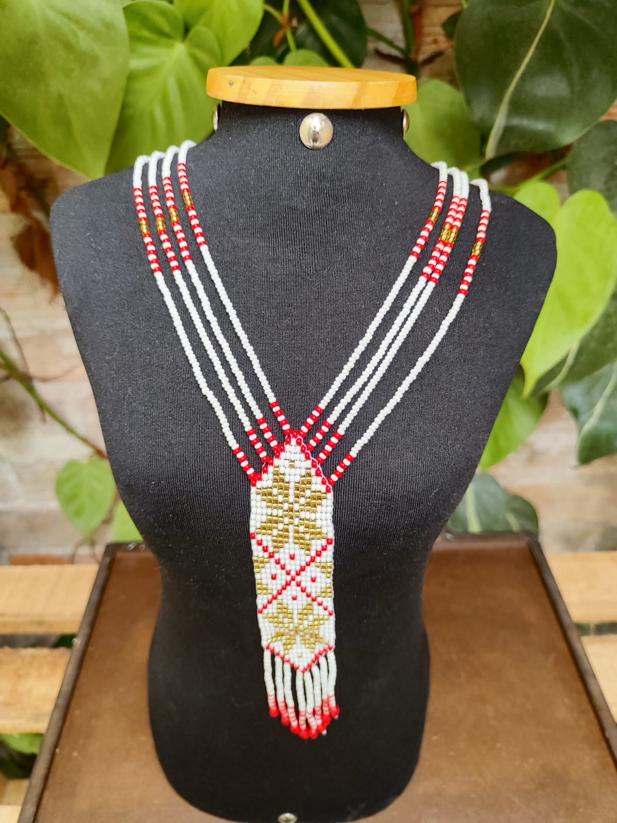 Colar Floral Vermelho e Dourado Longo Slim
