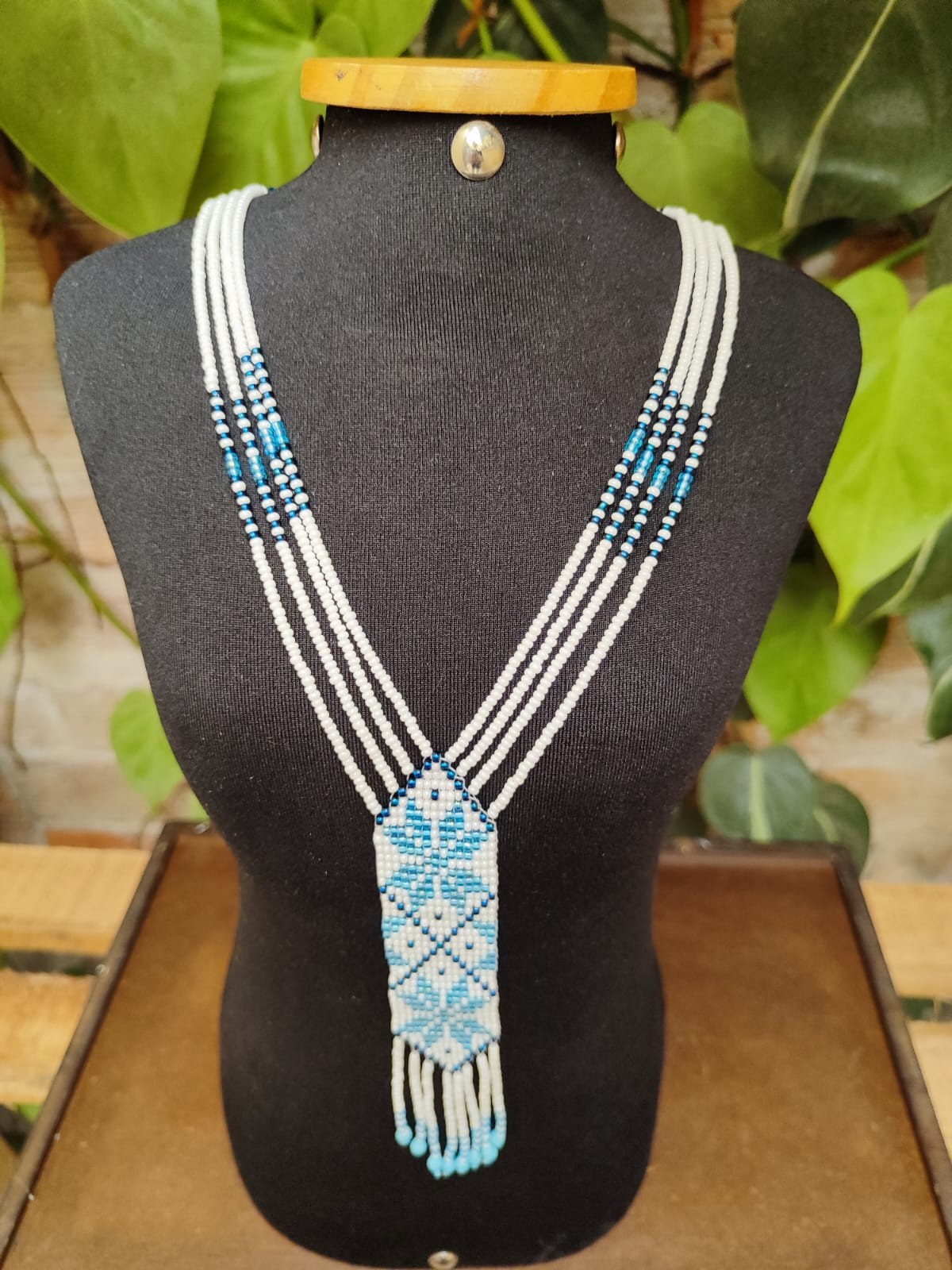 Colar Floral Azul Longo Slim